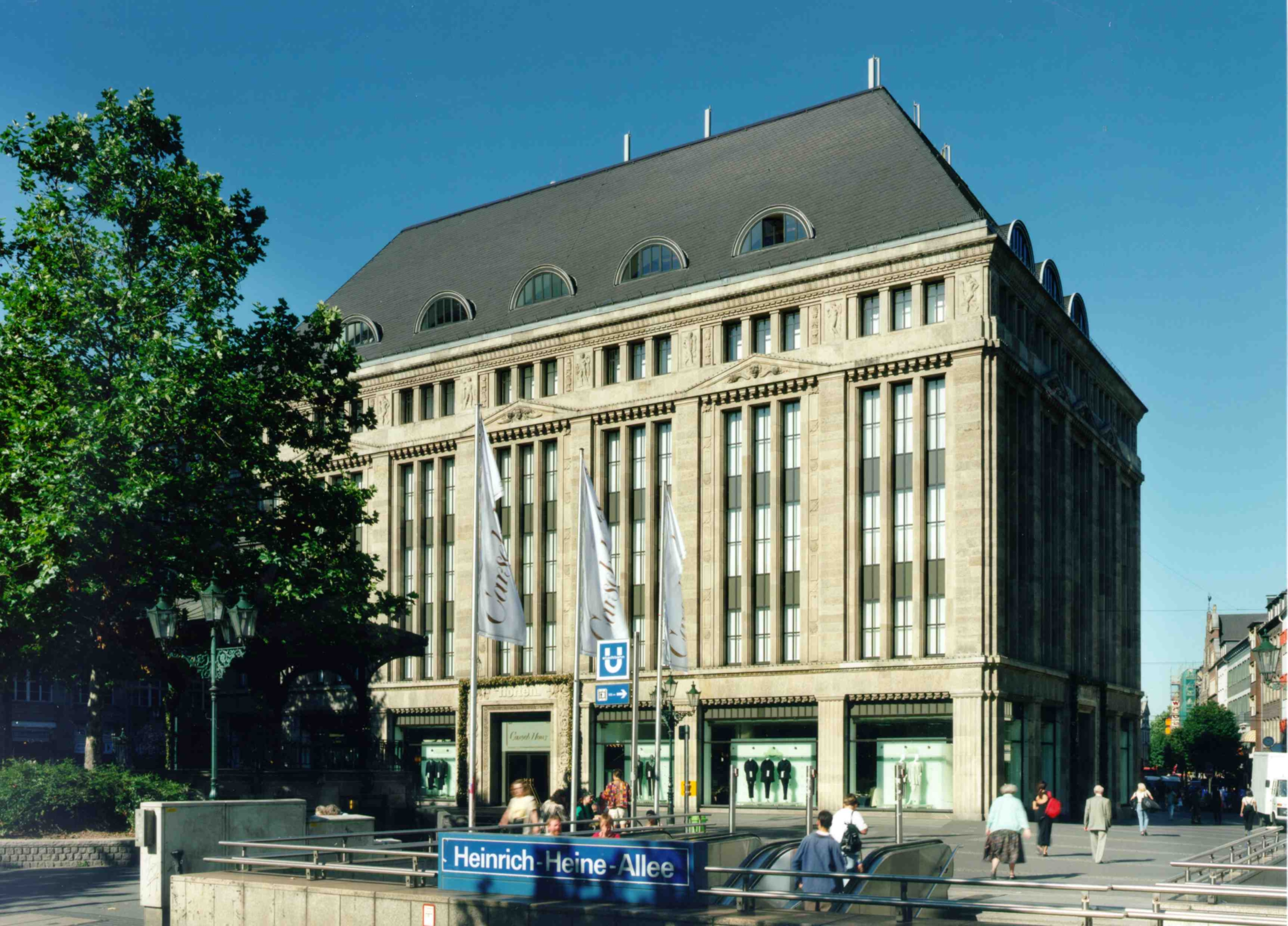 Carsch Haus
 Düsseldorf Carsch Haus Einkaufszentren Und Kaufhäuser