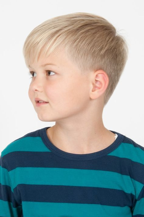 Cooler Jungen Haarschnitt
 Die besten 25 Kinderfrisuren jungen Ideen auf Pinterest