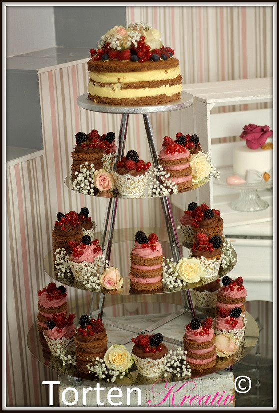 Cupcake Hochzeitstorte
 Cupcakes & Kekse Torten Kreativ