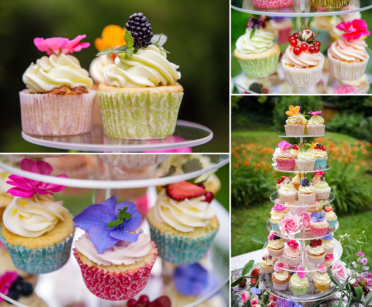 Cupcake Hochzeitstorte
 Hochzeitstorte & Sweet Table Sommerliche Inspiration