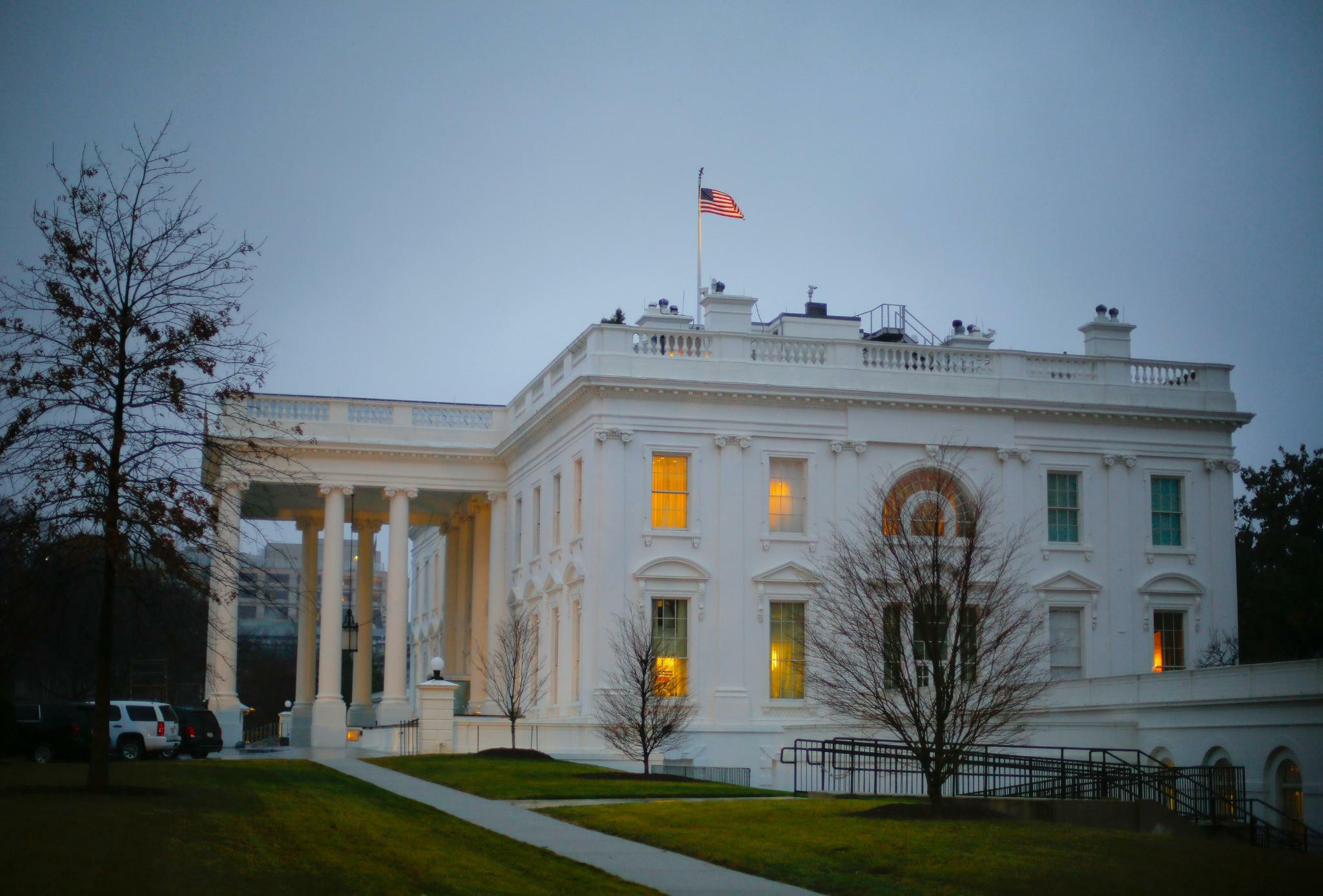 Das Weiße Haus
 Die Sprache von Donald Trump Das Weiße Haus ist auch nur