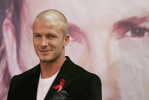 David Beckham Frisuren
 David Beckhams Frisuren Bild 13 von 22