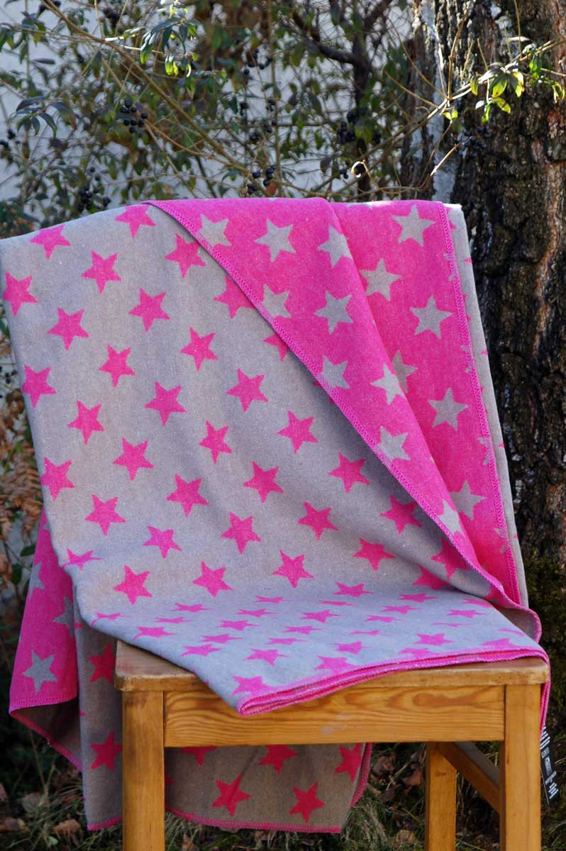 Decke Sterne
 David Fussenegger Decke Silvretta Sterne pink