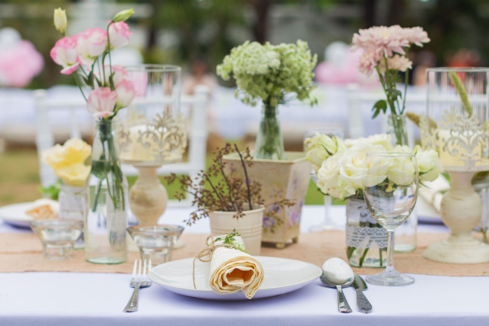 Deko Hochzeit Tisch
 Dekoideen für eine Hochzeit im Garten
