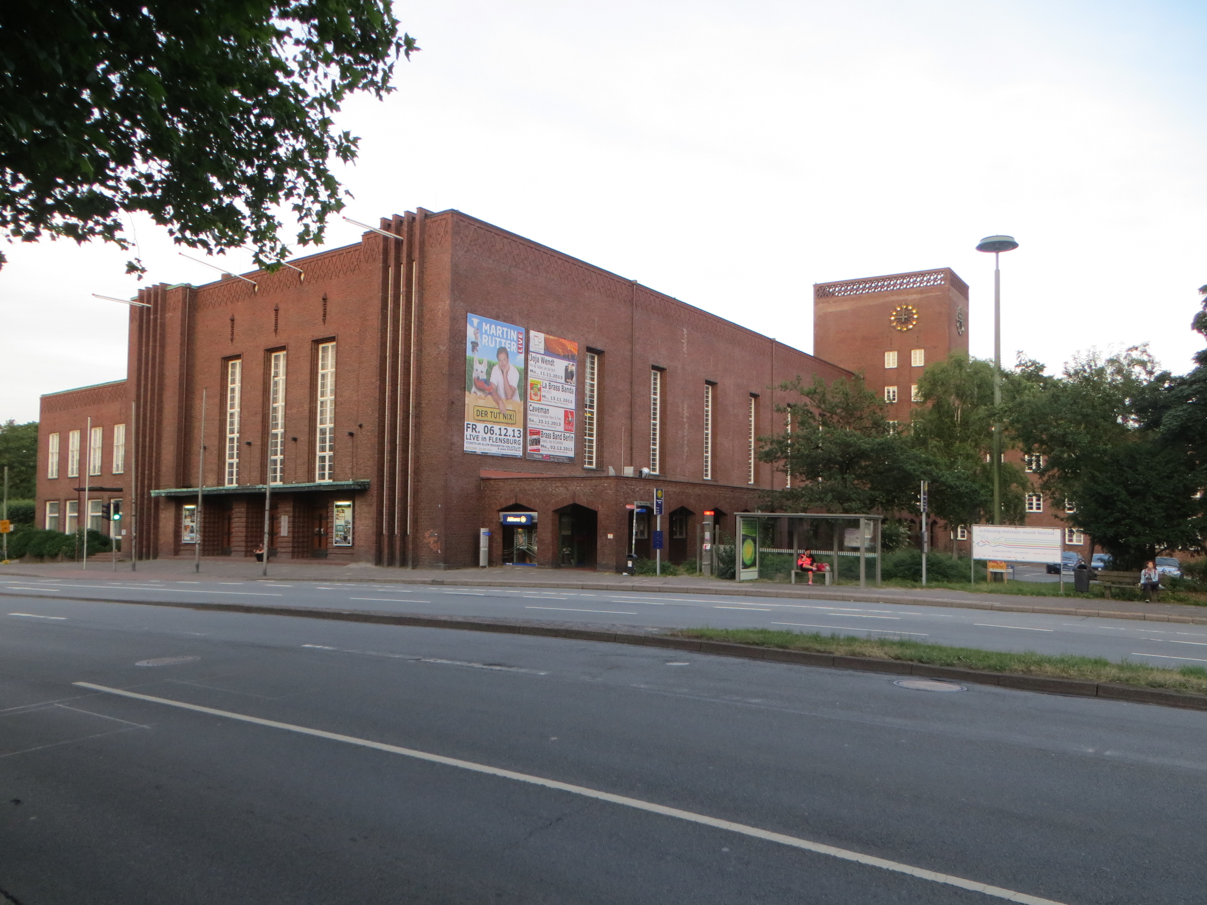 Deutsches Haus
 File Deutsches Haus Flensburg JPG Wikimedia mons