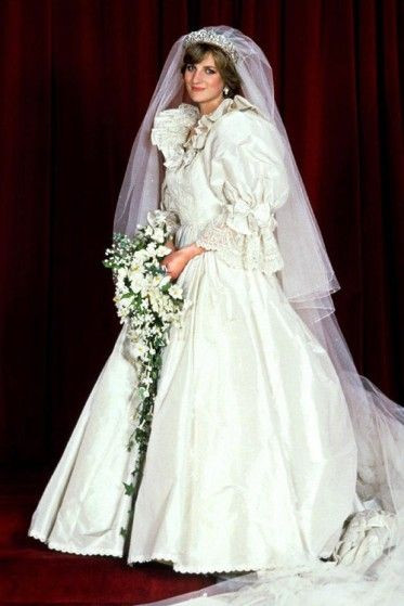 Diana Hochzeitskleid
 Diana Princess of Wales Memory