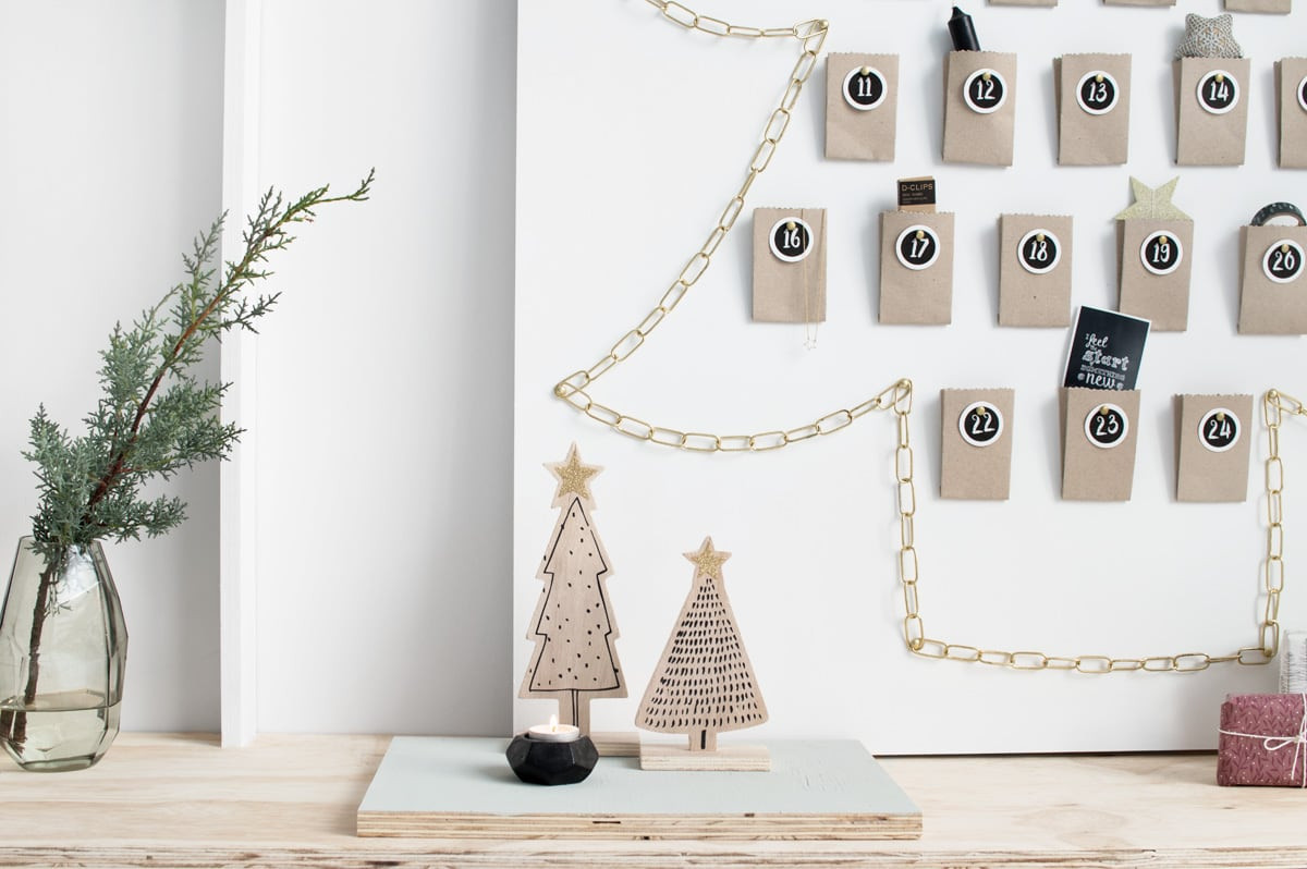 Diy Adventskalender
 Een DIY adventskalender Tanja van Hoogdalem