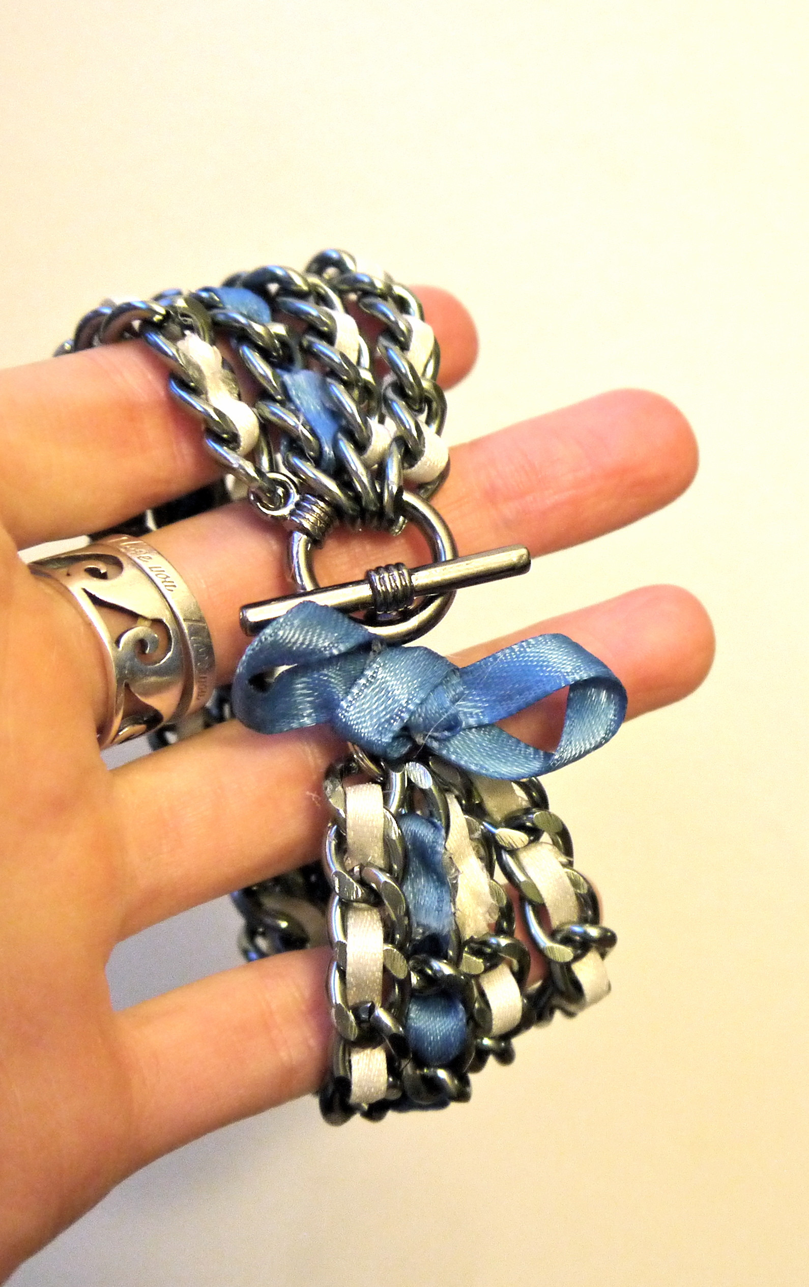 Diy Bracelet
 diy ribbon & chain bracelet – pumps & iron