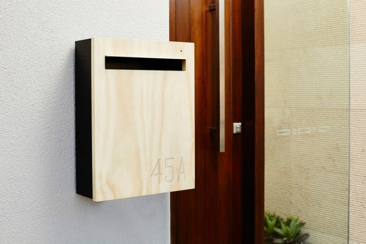 Diy Briefkasten
 Designer Briefkasten aus Holz und Stahl in modernem Styling