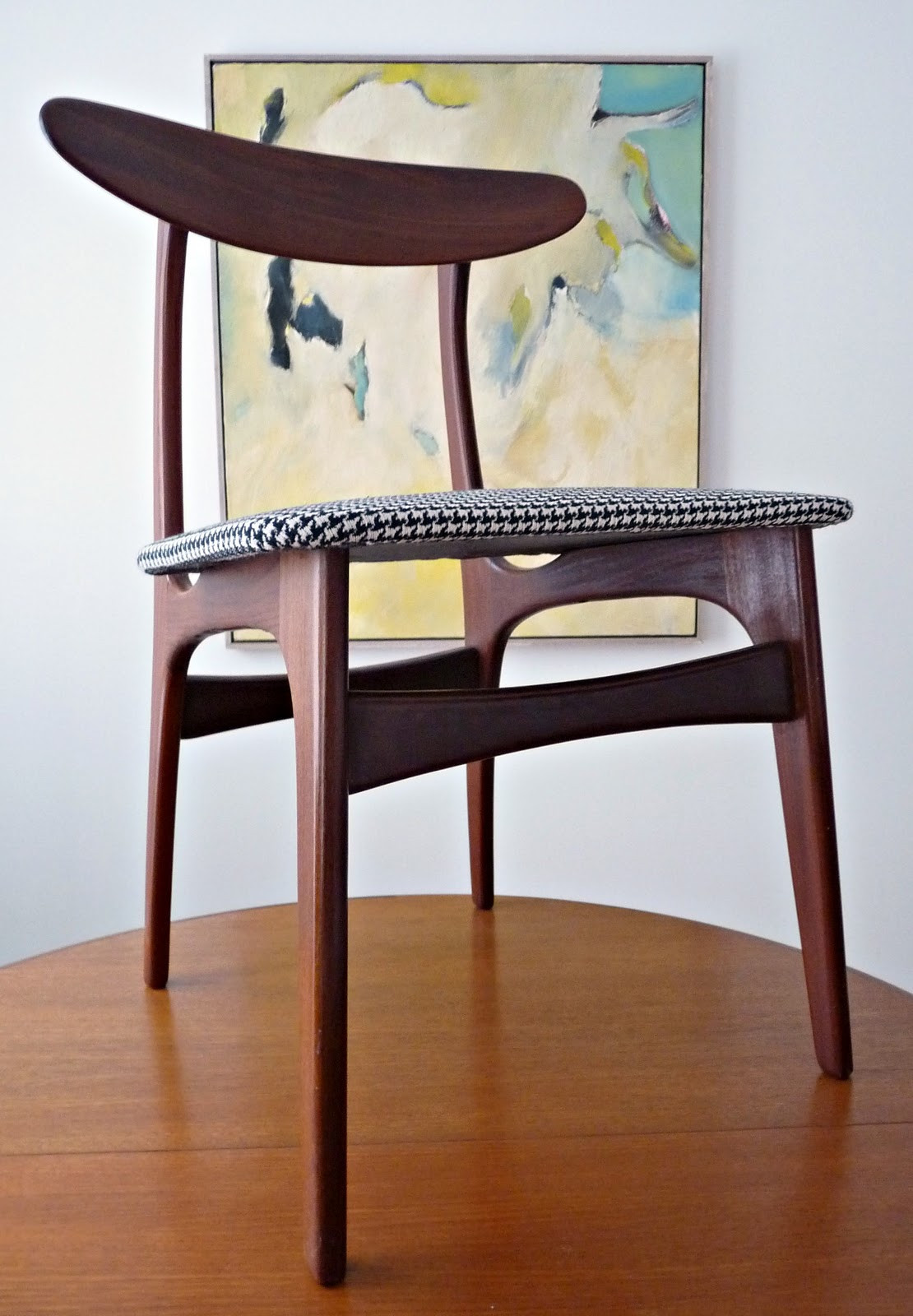 Diy Chair
 How to Reupholster Dining Chairs