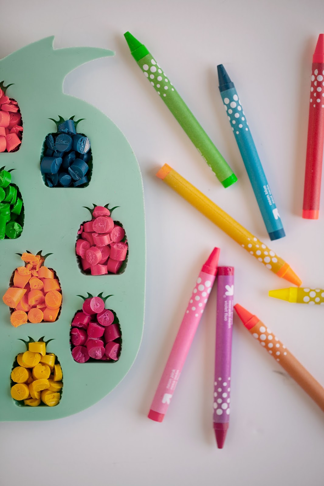 Diy Crafts
 TELL DIY PINEAPPLE CRAYONS Tell Love and Party