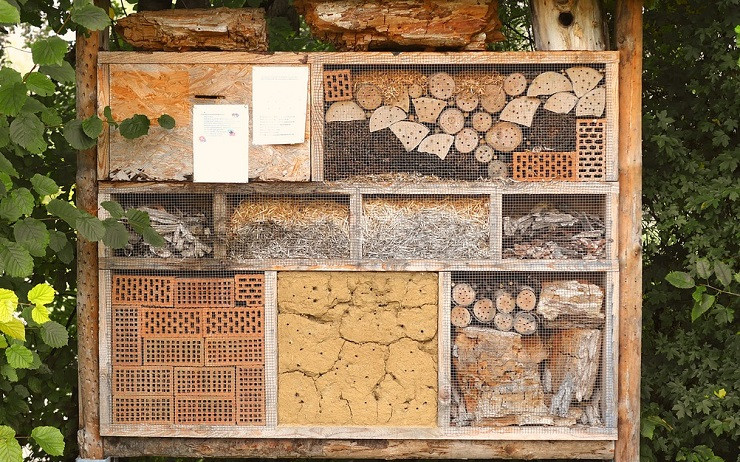 Diy Insektenhotel
 DIY Bienenhotel – Nisthilfe für Wildbienen