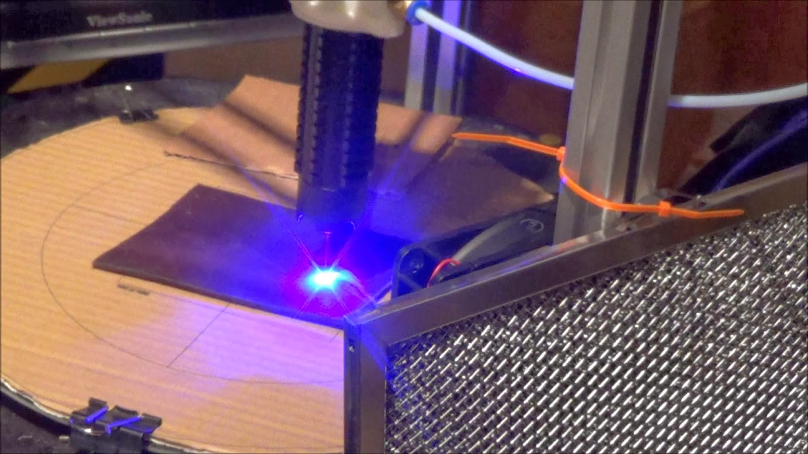 Diy Laser
 DIY 3D Printing Rostock Max with DIY laser upgrade used