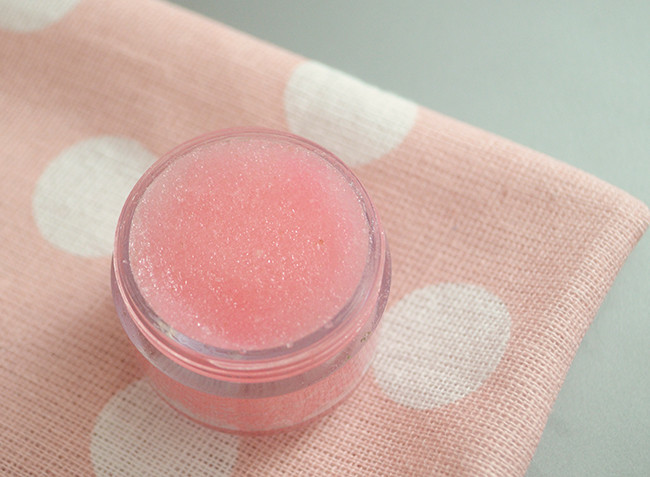 Diy Lip Scrub
 DIY Lip Scrubs that are Homemade and Smell Great