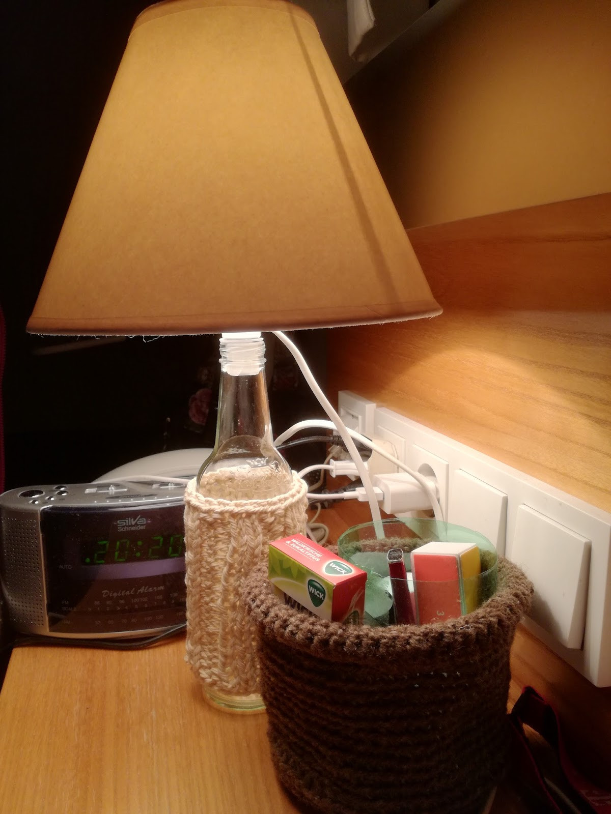 Diy Nachttischlampe
 Violet & Grey Ruck zuck Projekt DIY Nachttischlampe