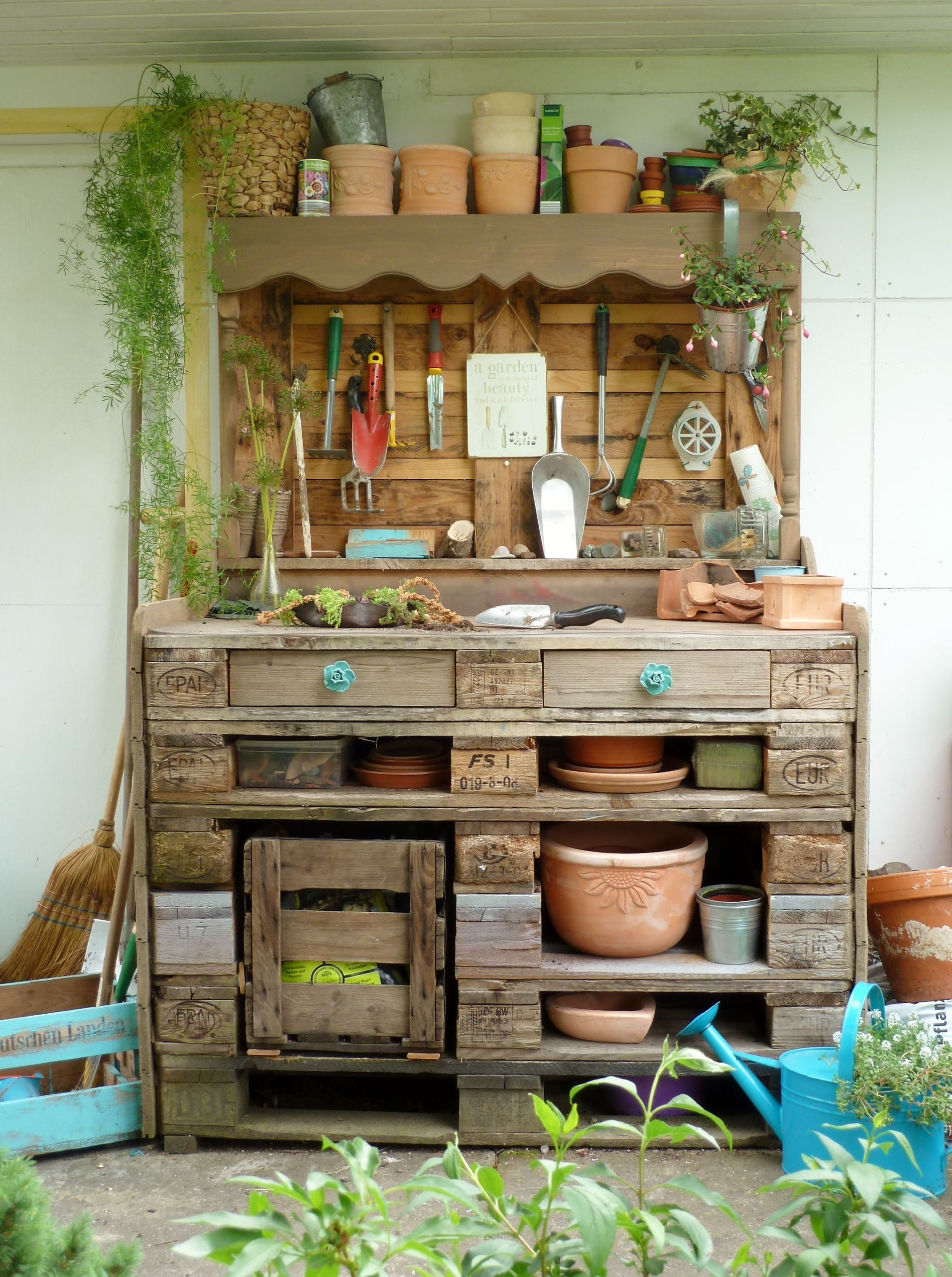 Diy Paletten
 Pflanztisch aus Paletten DIY Diy Garden Pallet