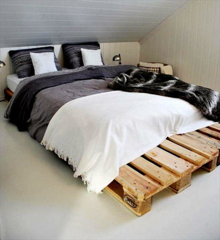 Diy Palettenbett
 Das DIY Bett kann Ihr Schlafzimmer völlig umwandeln