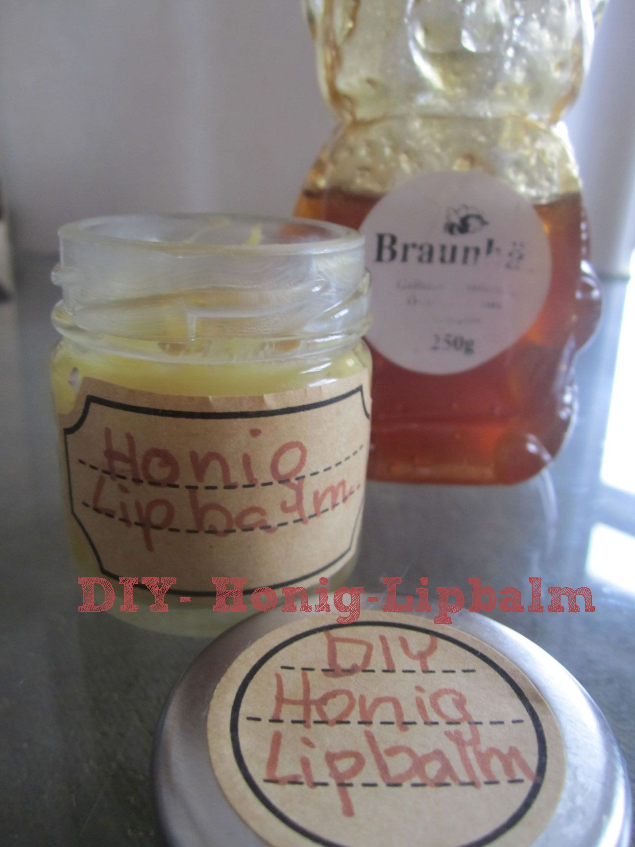 Diy Rezepte
 Tutorial DIY Honig Lipbalm