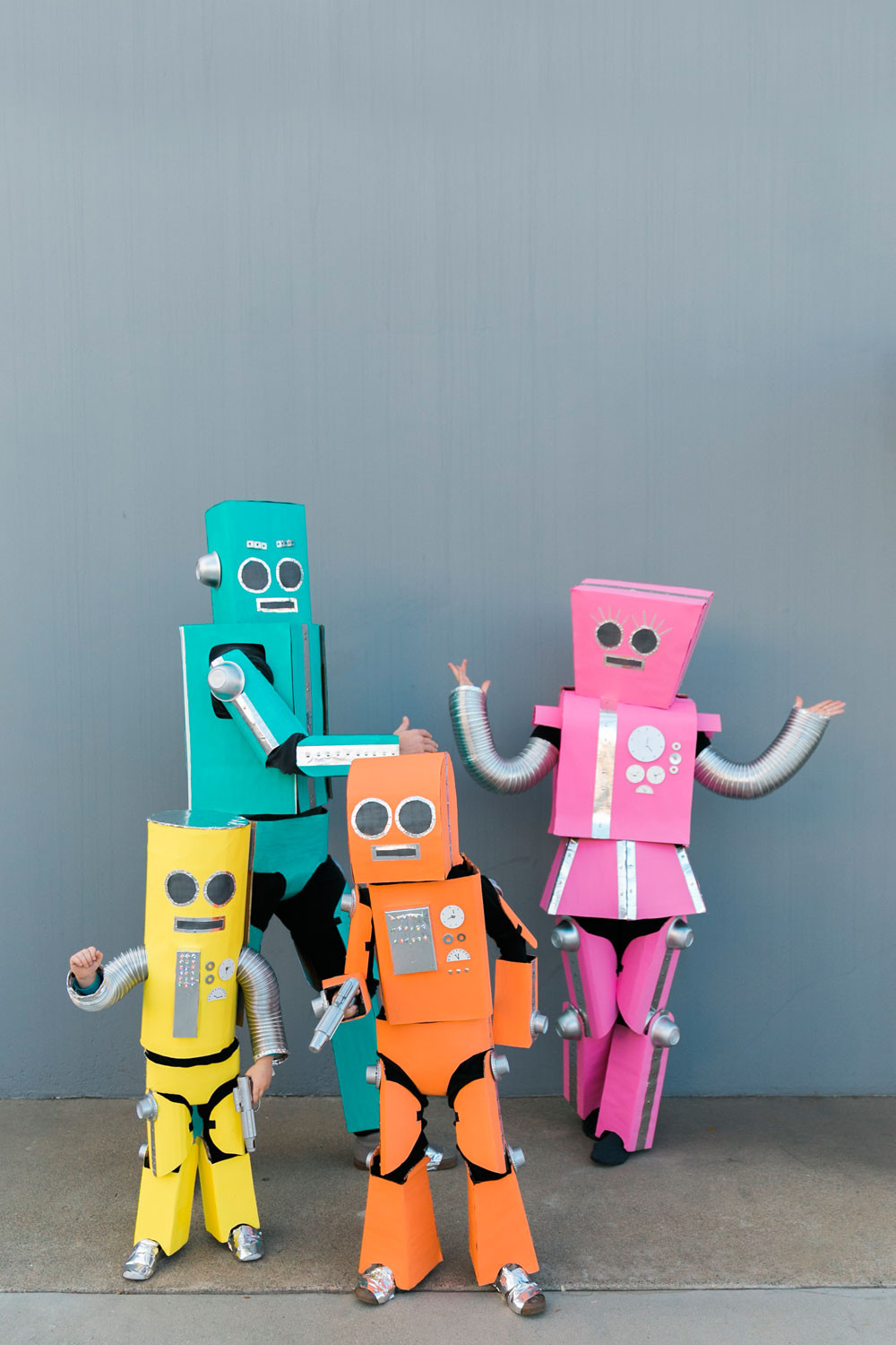 Diy Robot
 DIY ROBOT FAMILY COSTUME Tell Love and Party