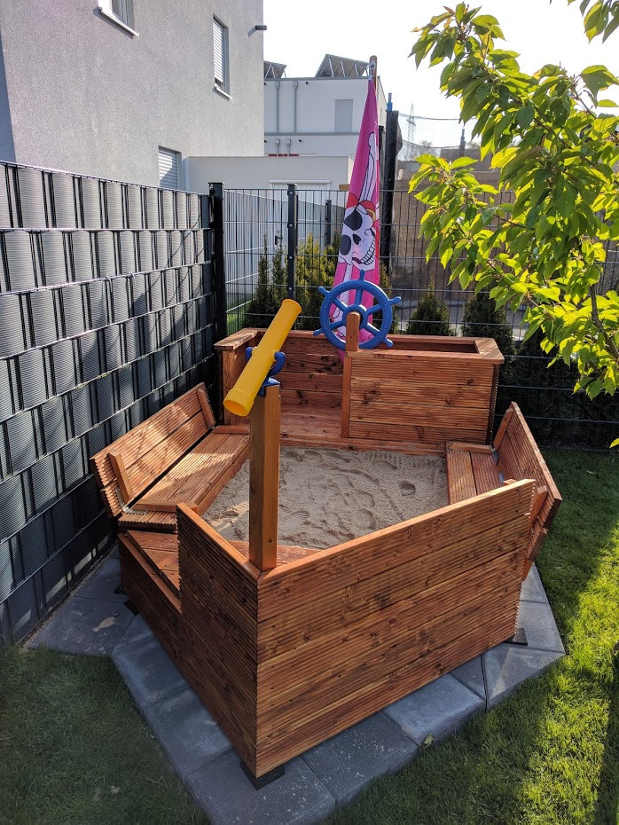 Diy Sandkasten
 DIY Piratenschiff Sandkasten – gabelschereblog