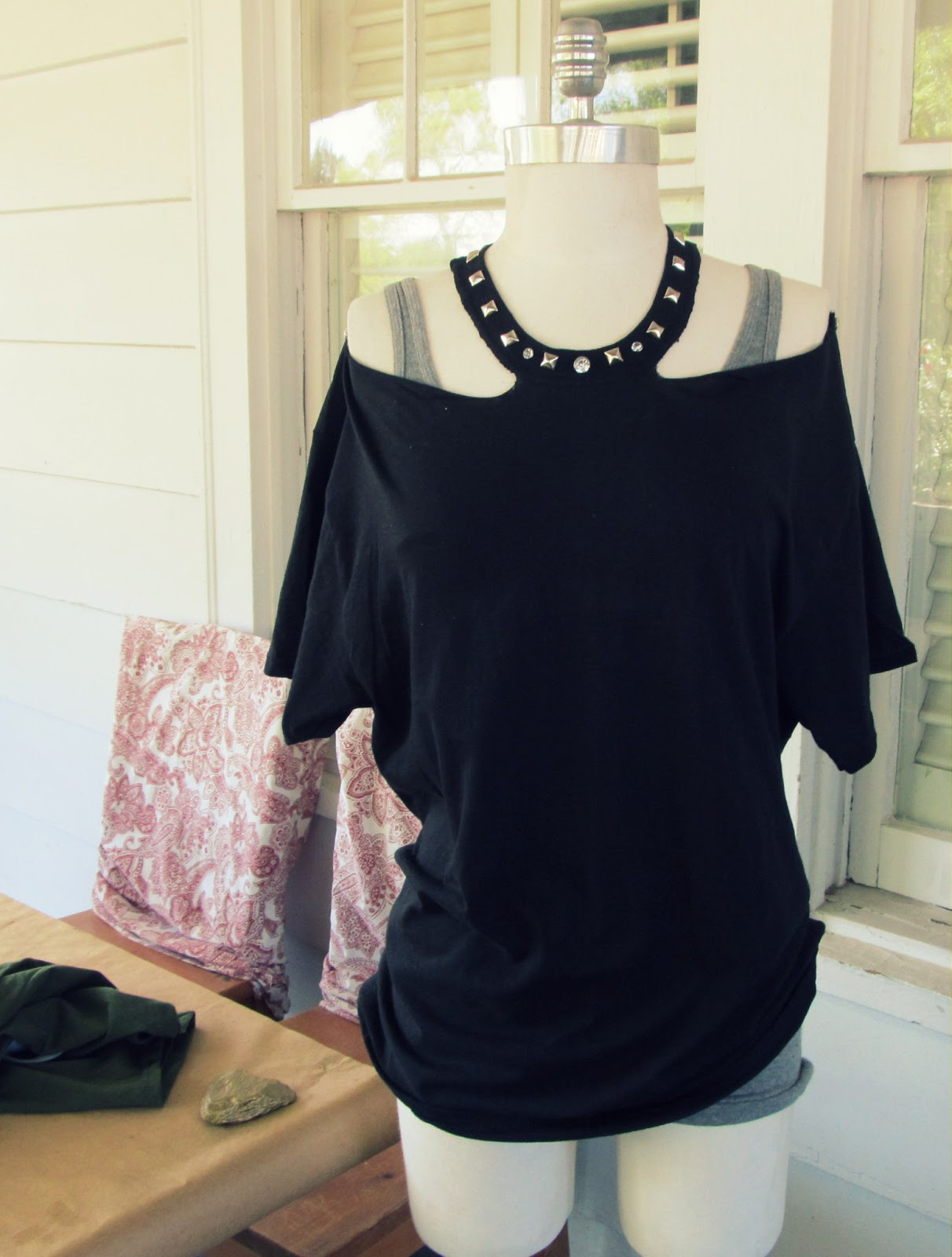 Diy Shirt
 WobiSobi No Sew Jewelled Halter T Shirt DIY