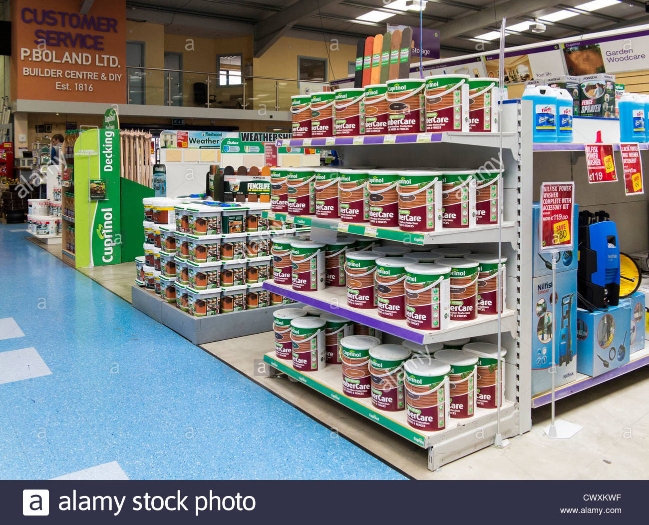 Diy Shop
 Inside a DIY hardware shop Stock Royalty Free Image