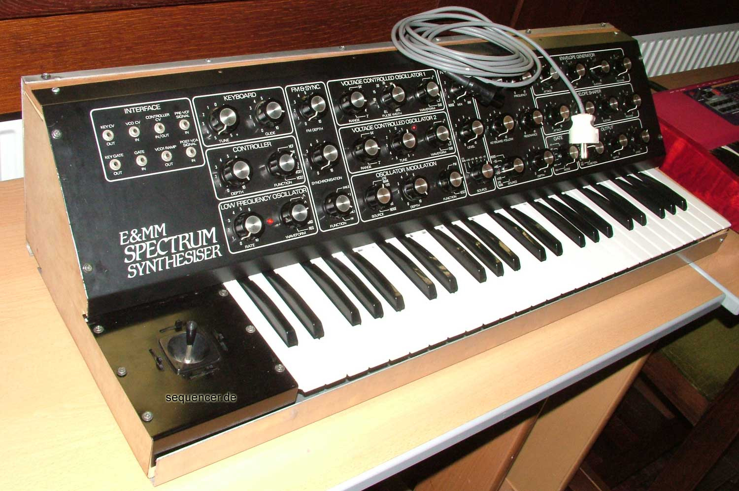 Diy Synth
 E and MM Spectrum Synthesizer Analog Synthesizer