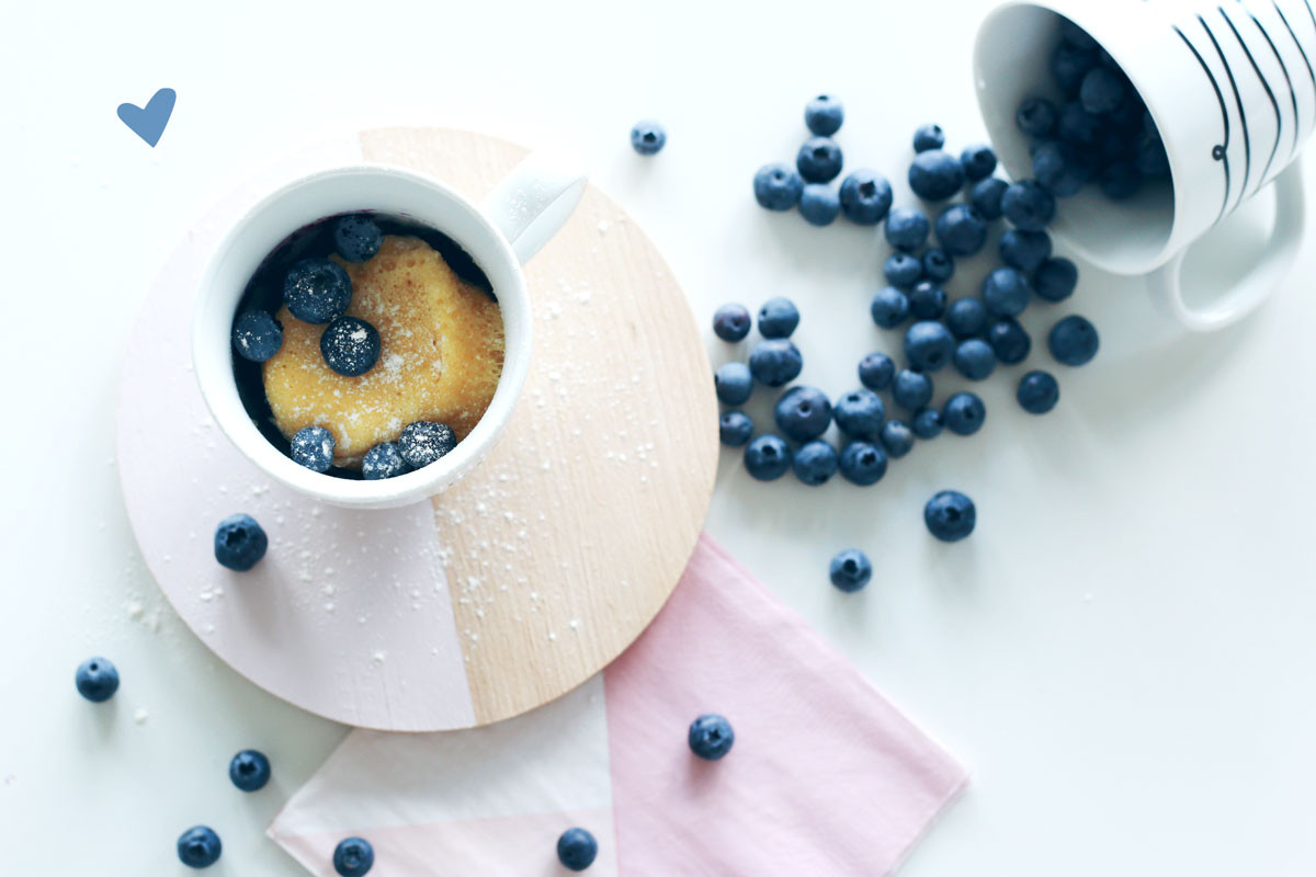 Diy Tassenkuchen
 Tassenkuchen mit Blaubeeren und DIY Tischdeko