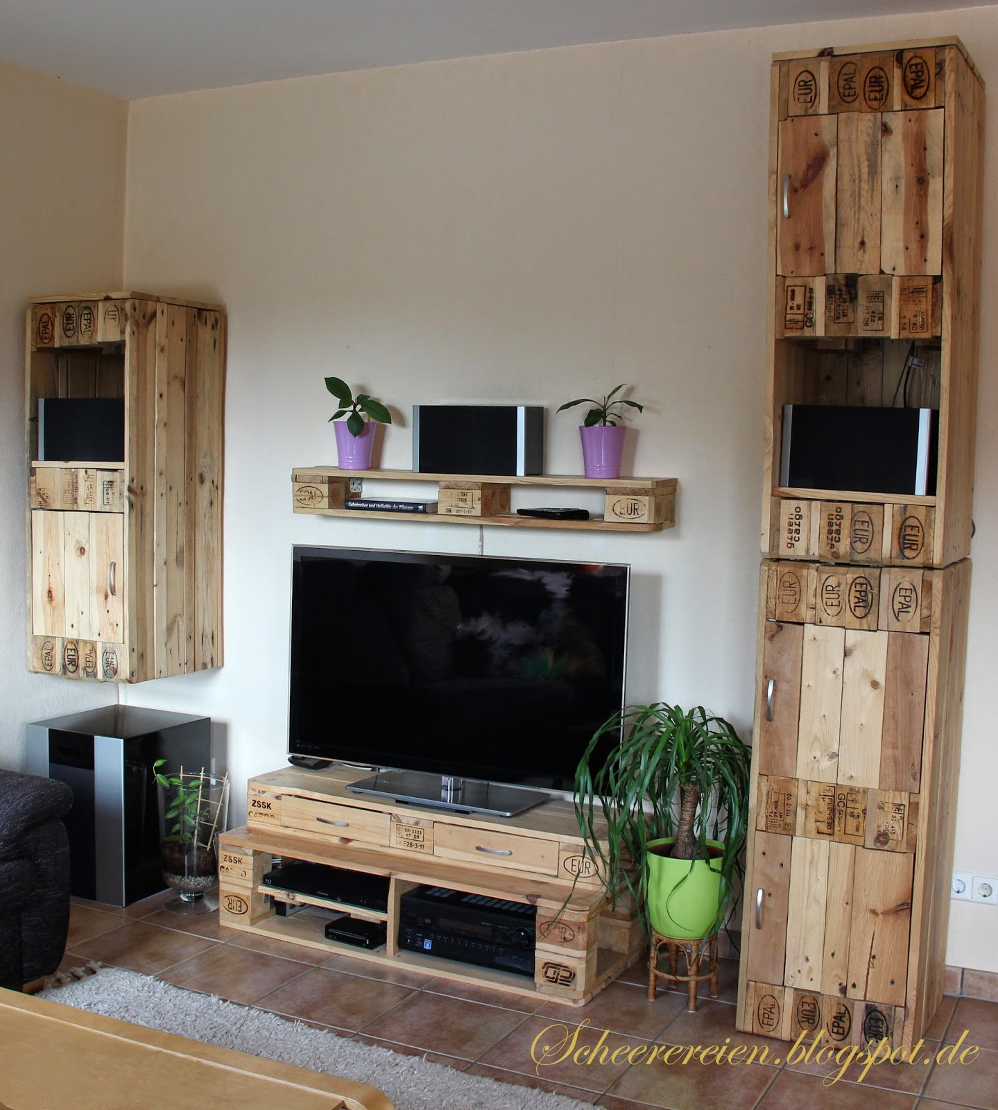 Diy Wohnwand
 Wohnwand Selber Bauen Paletten