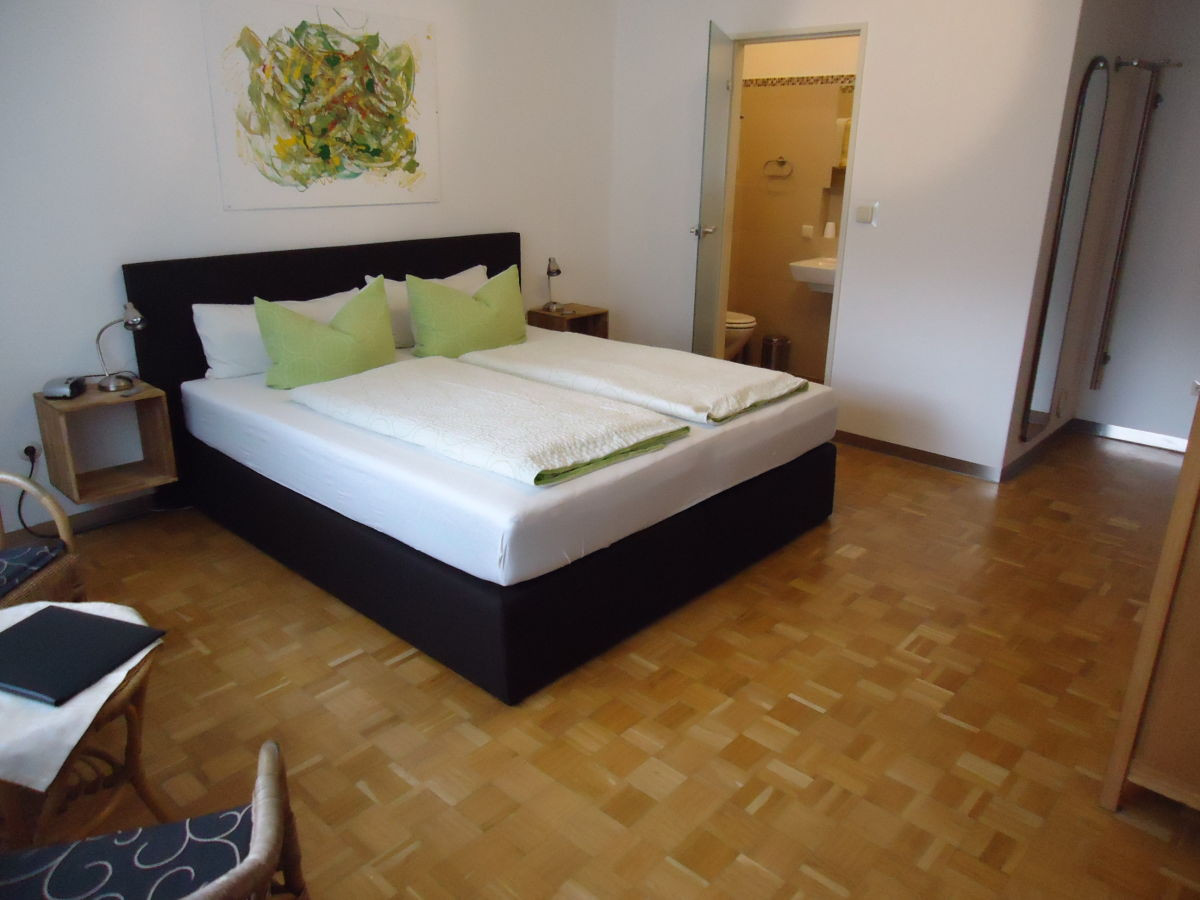 Doppelbett 1 80x2 00
 Ferienwohnung C im Gästehaus Sommertal Bodensee