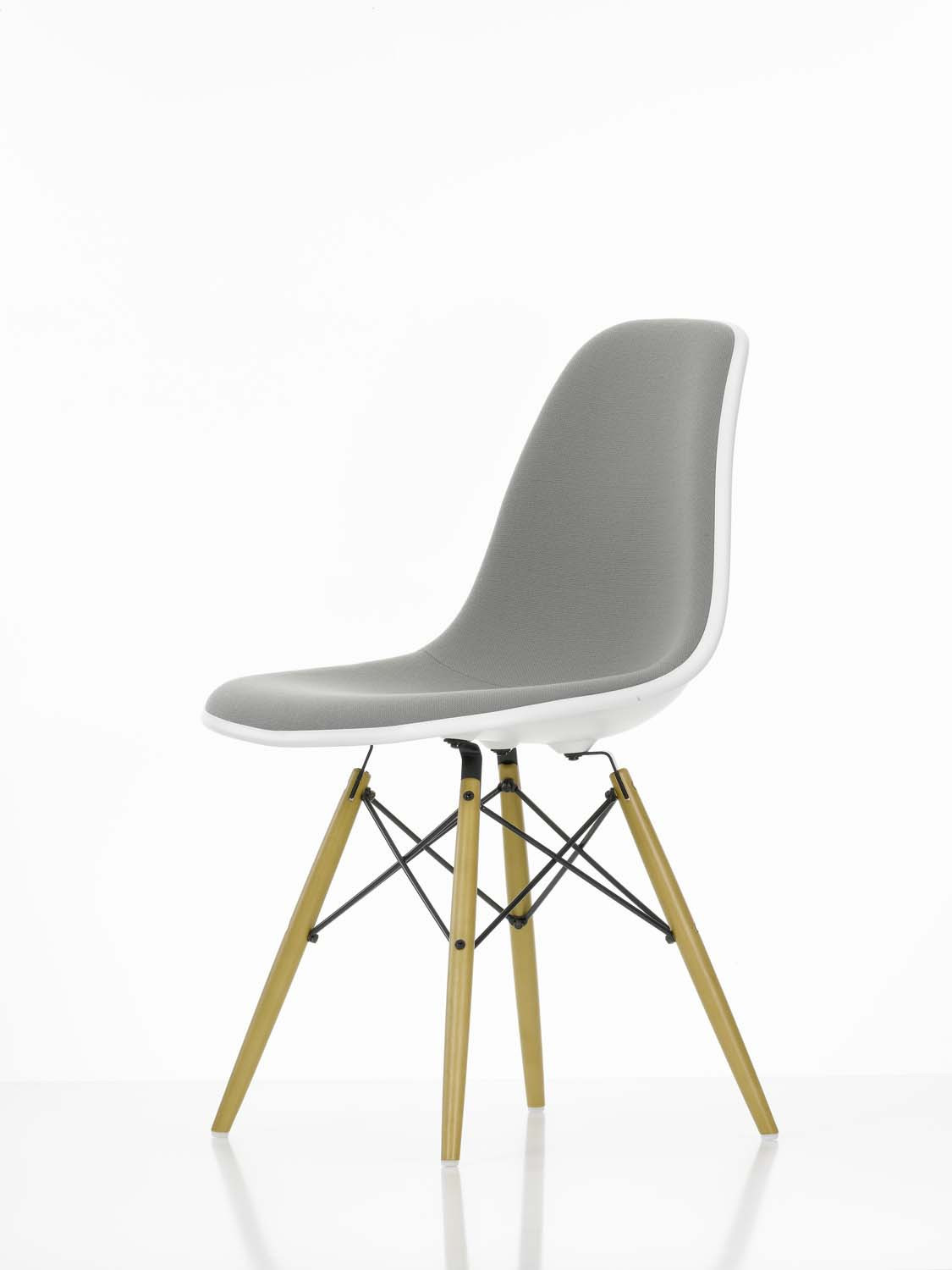 Eames Stuhl
 Eames Plastic Side Chair DSW Stuhl Vollgepolstert Vitra
