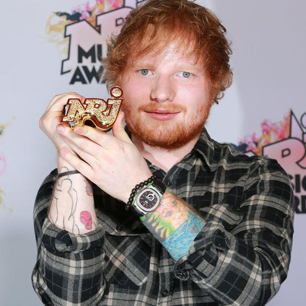 Ed Sheeran Hochzeit
 Ed Sheeran Hat der Sänger etwa geheiratet