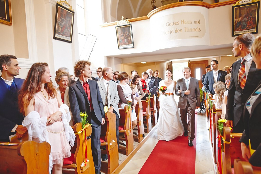 Einzug Hochzeit Kirche
 Hochzeit Hausruckviertel Barbara & Daniel Bernhard