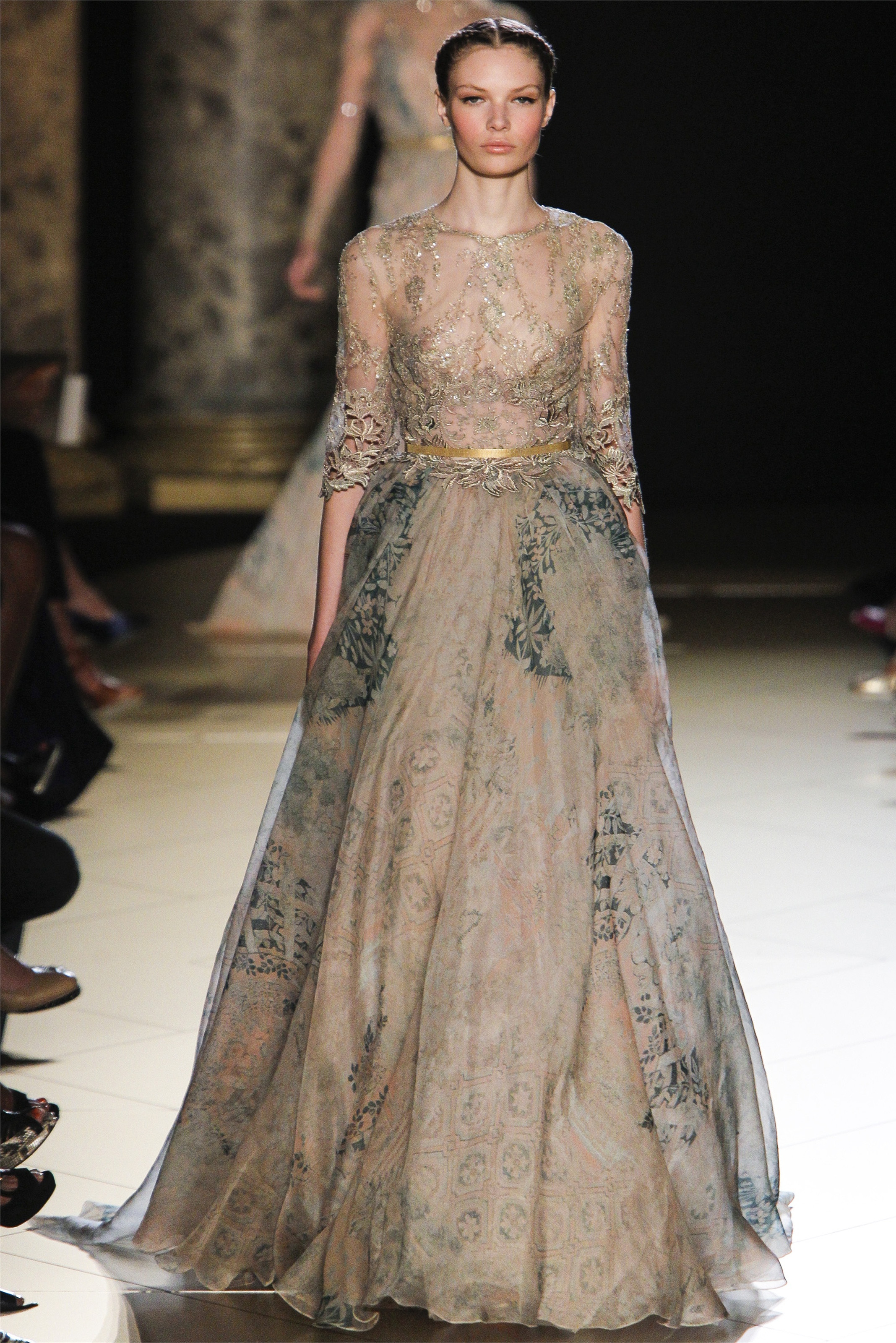 Elie Saab Hochzeitskleid
 Hedonist Drive HAUTE COUTURE Elie Saab