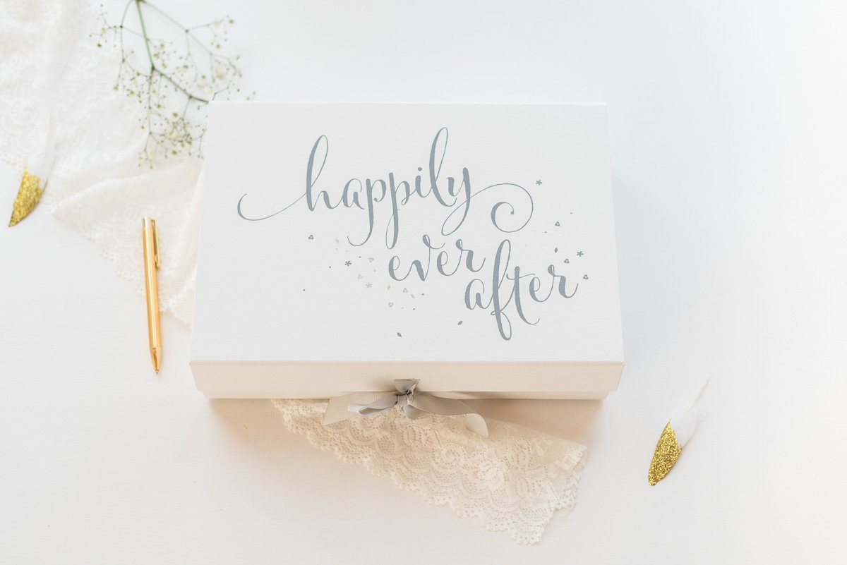 Erinnerungsbox Hochzeit
 Erinnerungsbox Happily ever after Fräulein K Sagt Ja