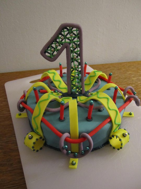 Erste Geburtstagstorte
 QENTARO Karolina s erste Geburtstagstorte