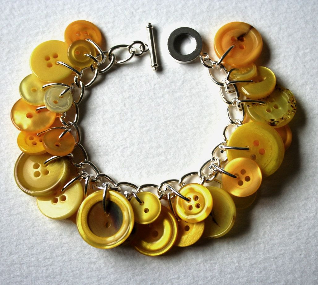 Eso Schmuck Handwerk
 Lemon Yellow Button Charm Bracelet via Etsy