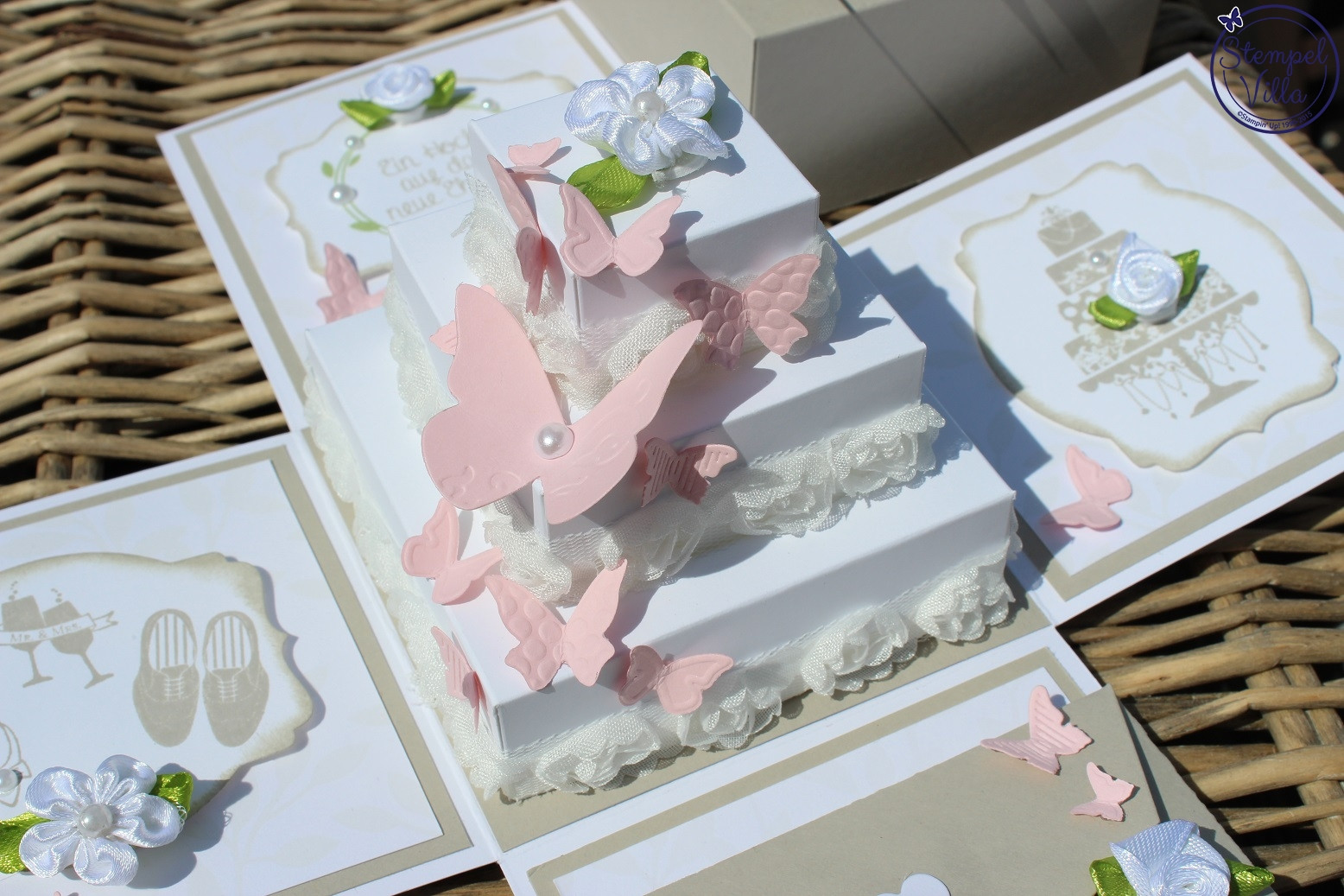 Explosionsbox Hochzeit Anleitung
 Explosionsbox zur Hochzeit mit Torte