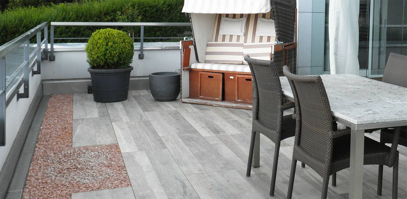 Feinsteinzeug Terrasse
 Terrassen Ein Stück vom Glück Rüegg Gartendesign