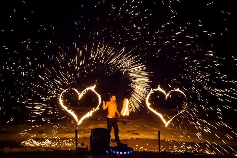 Feuerwerk Zur Hochzeit
 IHRE HOCHZEITSFEUERSHOW BUCHEN Feuershow zur Hochzeit