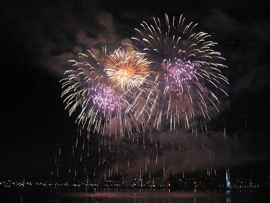 Feuerwerk Zur Hochzeit
 Was Kostet Ein Feuerwerk Zur Hochzeit Inspirierend