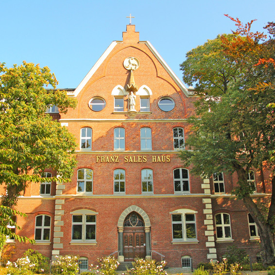 Franz Sales Haus
 Warum Essens bunte Seite