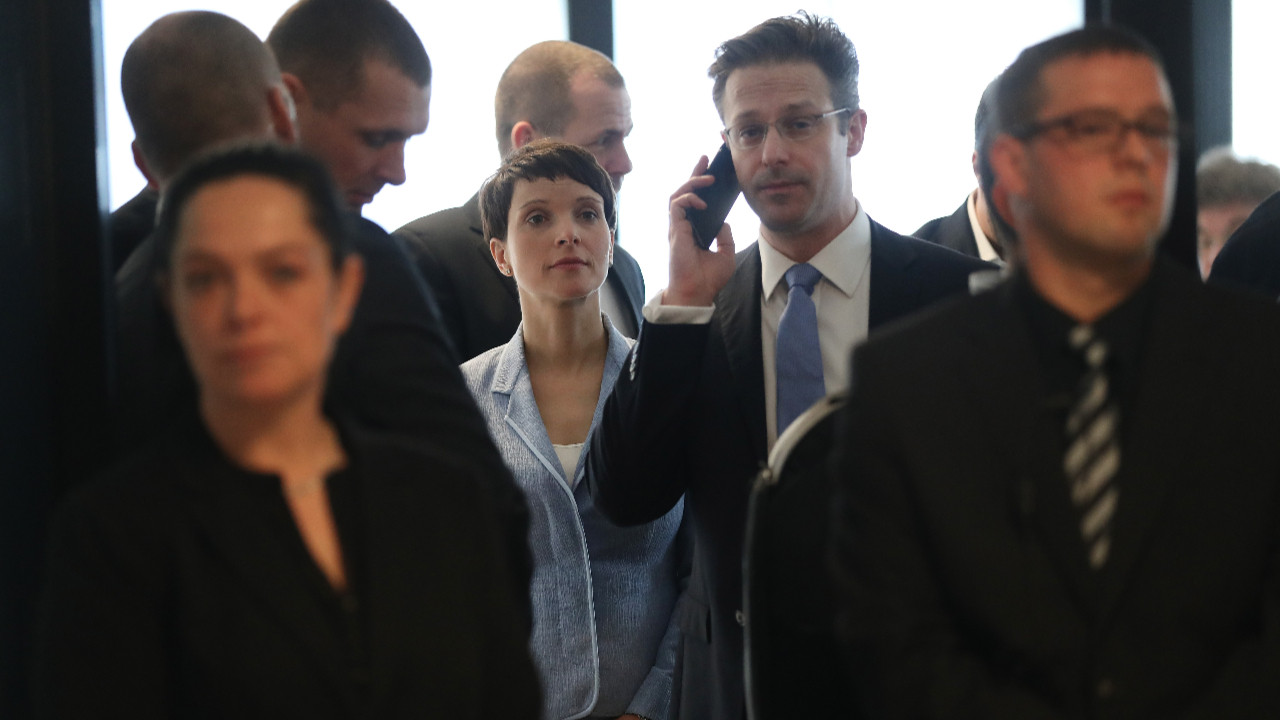 Frauke Petry Hochzeit
 Nach Hochzeit mit Petry Hat AfD Mann Pretzell Ärger mit