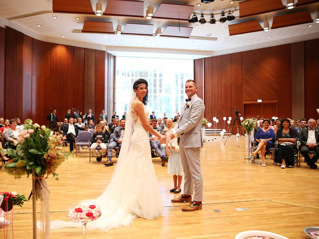 Freie Hochzeit
 Carmen Freie Hochzeit und Trauung