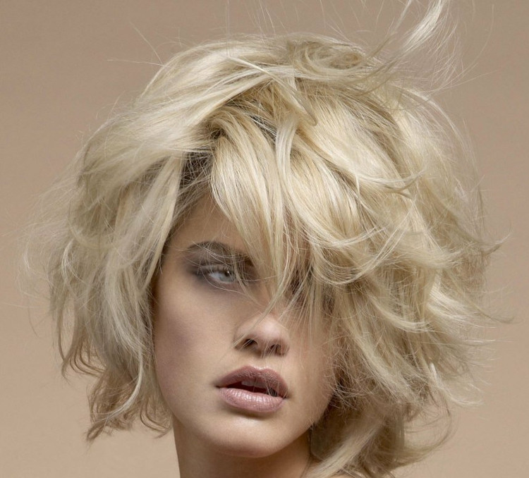 Frisuren Blond Halblang
 Bob Frisuren halblang – Ideen für mehr Volumen im Haar