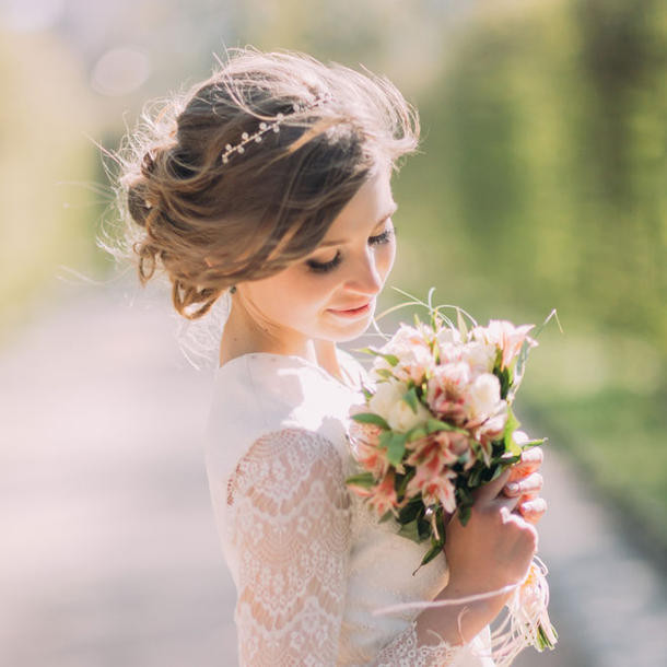 Frisuren Braut
 Hochsteckfrisuren Hochzeit Hübsche Frisuren für Braut