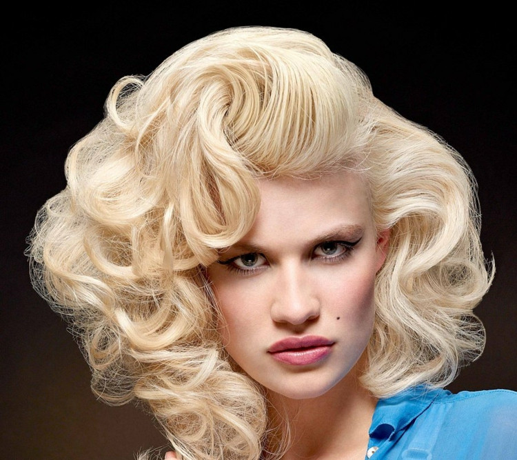 Frisuren Halblang Blond
 Bob Frisuren halblang – Ideen für mehr Volumen im Haar