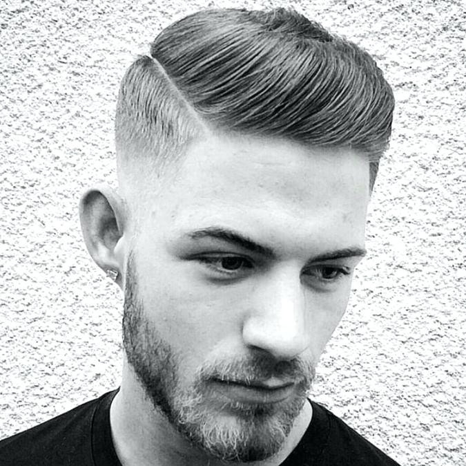 Frisuren Herren Undercut
 Frisuren Herren Kurz Undercut Mit Mädchen Frisurentrends