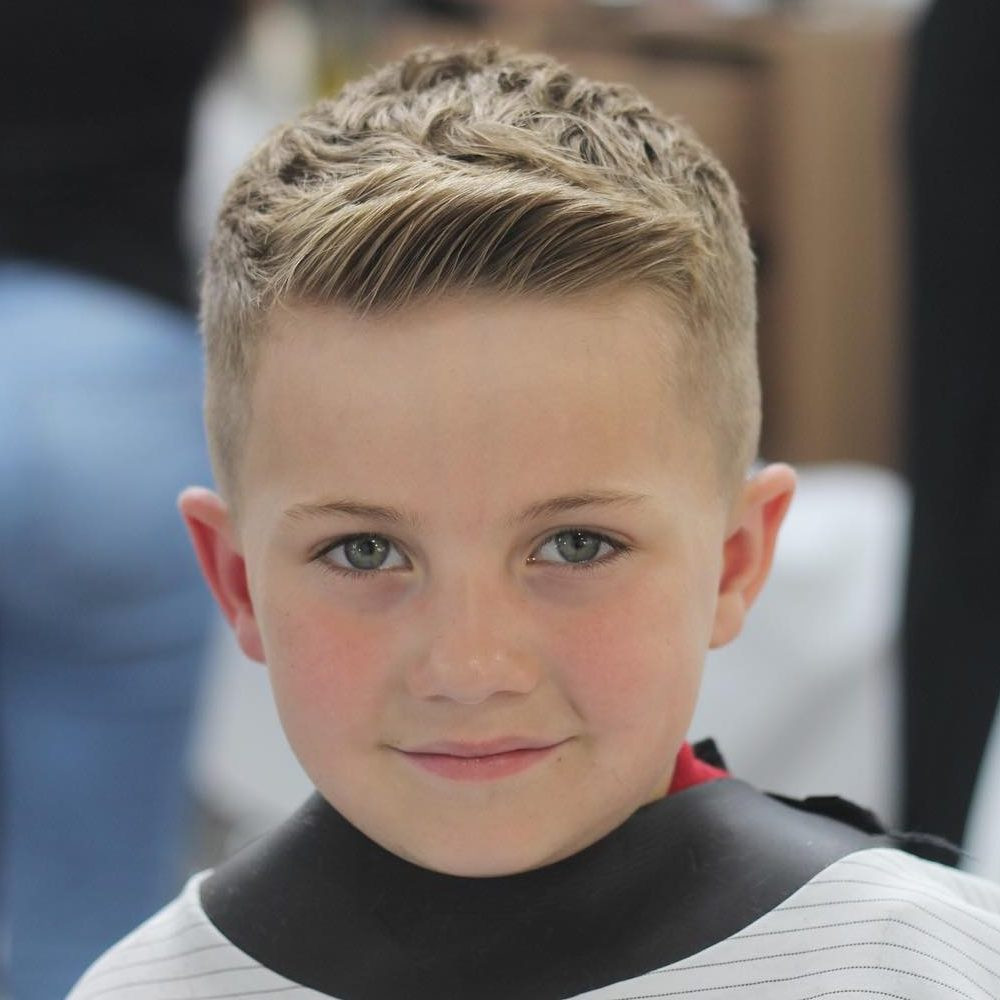 Frisuren Jungen
 Cool in der Schule 23 moderne Jungs Frisuren im Trend