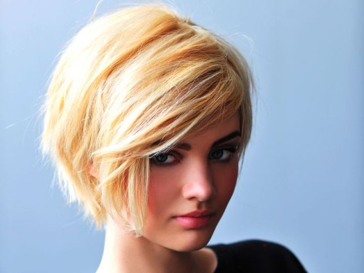 Frisuren Kinnlang
 Die besten 25 Frisuren kinnlang Ideen auf Pinterest